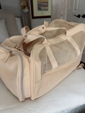 BEIS Pet Travel Bag - Beige - Available until May 8